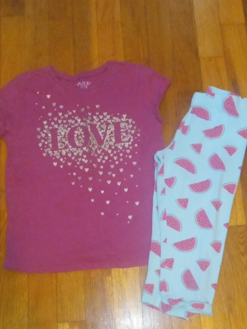 girl med watermelon print capri leggings and pink tee